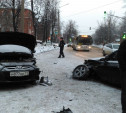Жесткое ДТП на Кирова в Туле: столкнулись «Форд» и «Хёндэ»