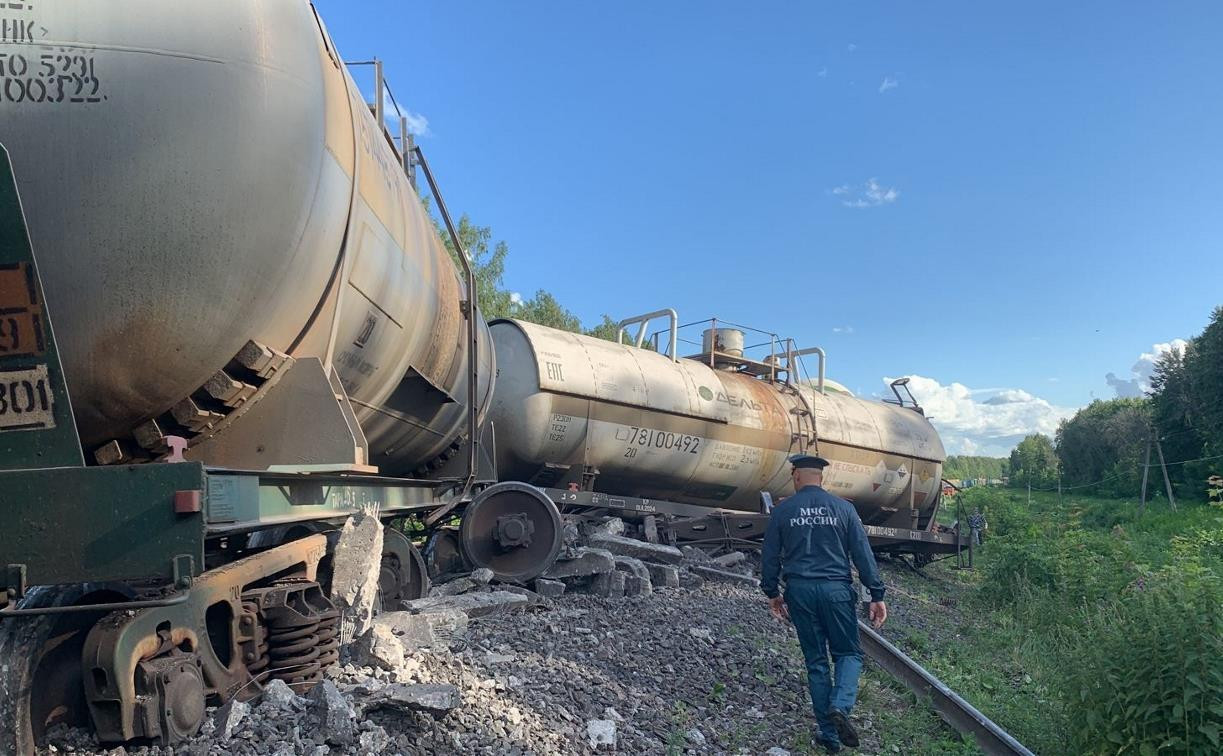 В Узловском районе потерпел крушение грузовой поезд: что известно к этому часу