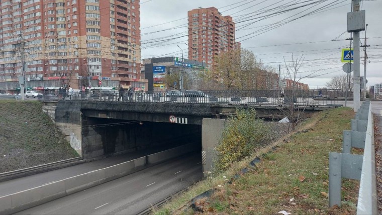 В ночь на 9 ноября под Орловским путепроводом ограничат движение транспорта