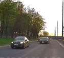 На Калужском шоссе очередной водитель опасно выскочил на встречку
