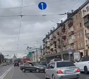 На ул. Советской водители пропустили автомобилиста, который грубо нарушил ПДД