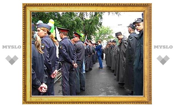 В День России порядок в Туле охраняли милиционеры из Липецка