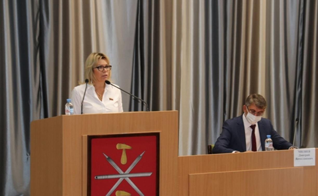 Ольга Слюсарева и Дмитрий Миляев представили депутатам гордумы отчеты о работе 