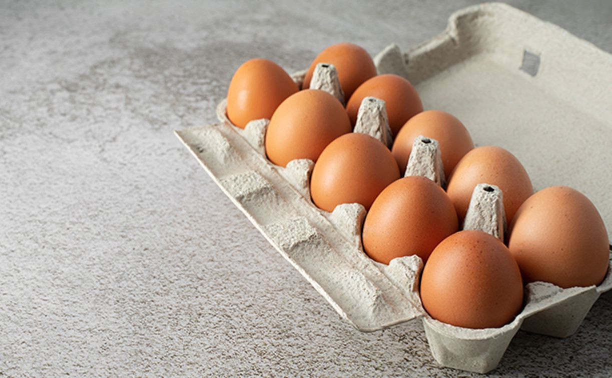 Антимонопольная служба начала проверки крупнейших торговых сетей из-за цен на яйца