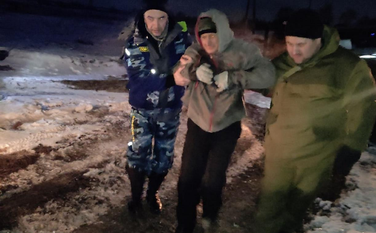 В Кимовске волонтеры спасли пенсионера: мужчина заблудился и замерзал в снегу