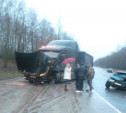 На дороге «Калуга-Тула» ВАЗ-21099 столкнулся с грузовиком Peterbilt