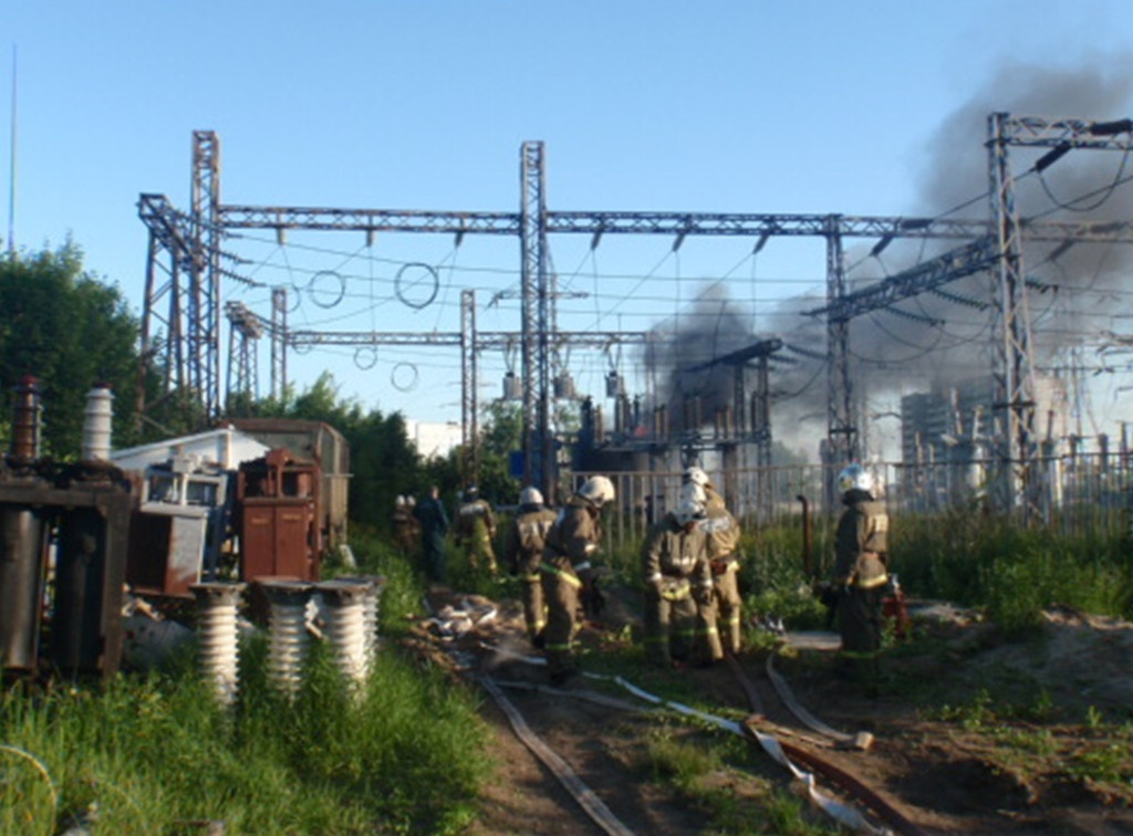В Пролетарском районе загорелась электроподстанция