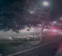 «Водитель соврал, что Logan ехал задом»: странное ночное ДТП в Туле зафиксировала камера наблюдения 