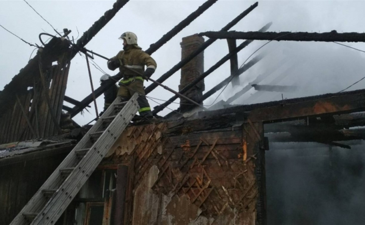 В сгоревшем доме в Щёкинском районе пожарные обнаружили труп