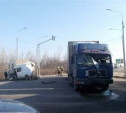 При столкновении грузовиков в Ефремовском районе пострадал один из водителей