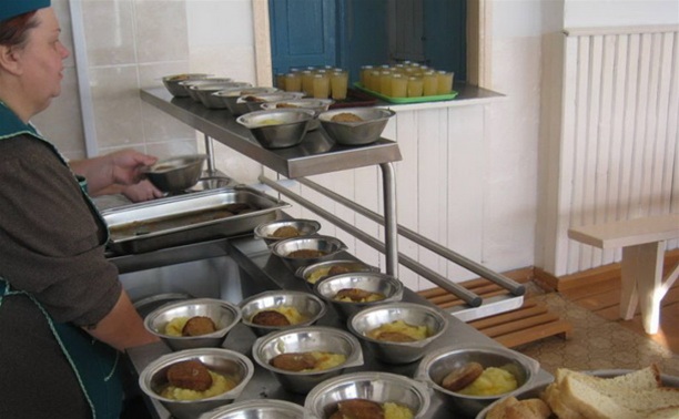 В Кимовском районе школьников кормили некачественными продуктами