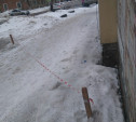 В Киреевске женщина пострадала из-за обрушения снега