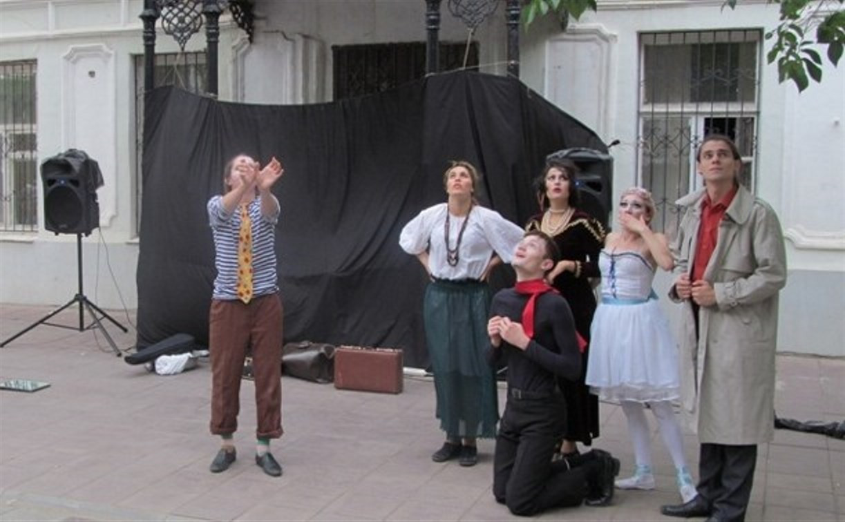 Оренбургский театр покажет тулякам уличный спектакль