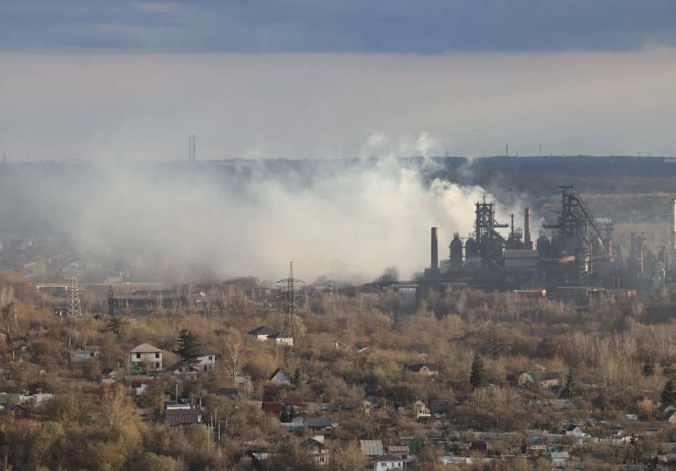 Туляки снова заметили густой дым над Косогорским металлургическим заводом