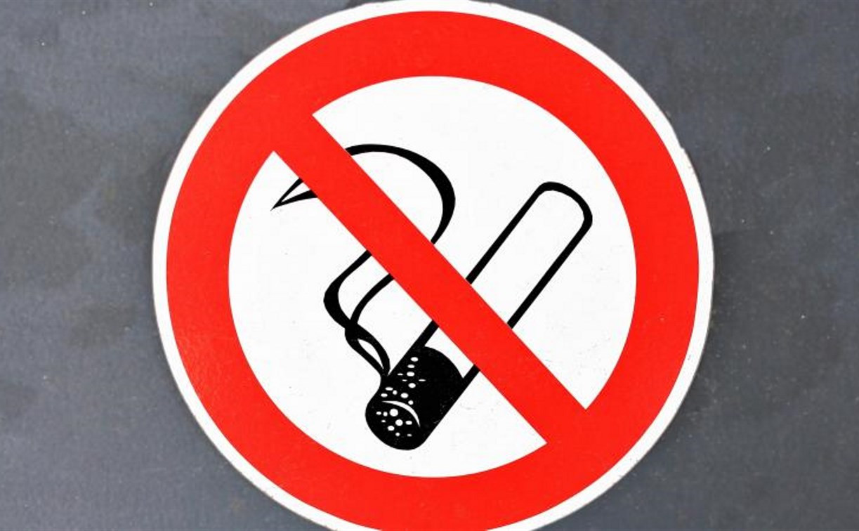 Предложения Минздрава: корпоративы без алкоголя и штрафы за курение на работе