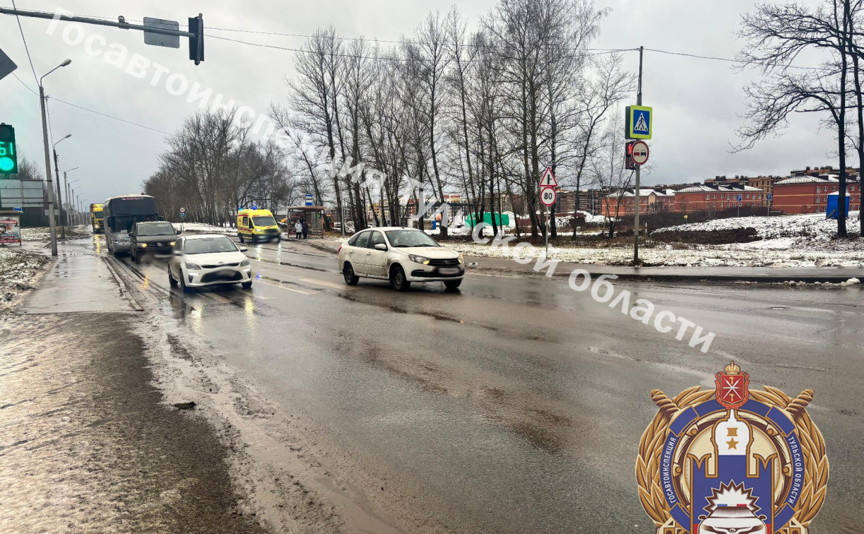 В Туле автоледи на Mercedes сбила школьника на улице Уютной
