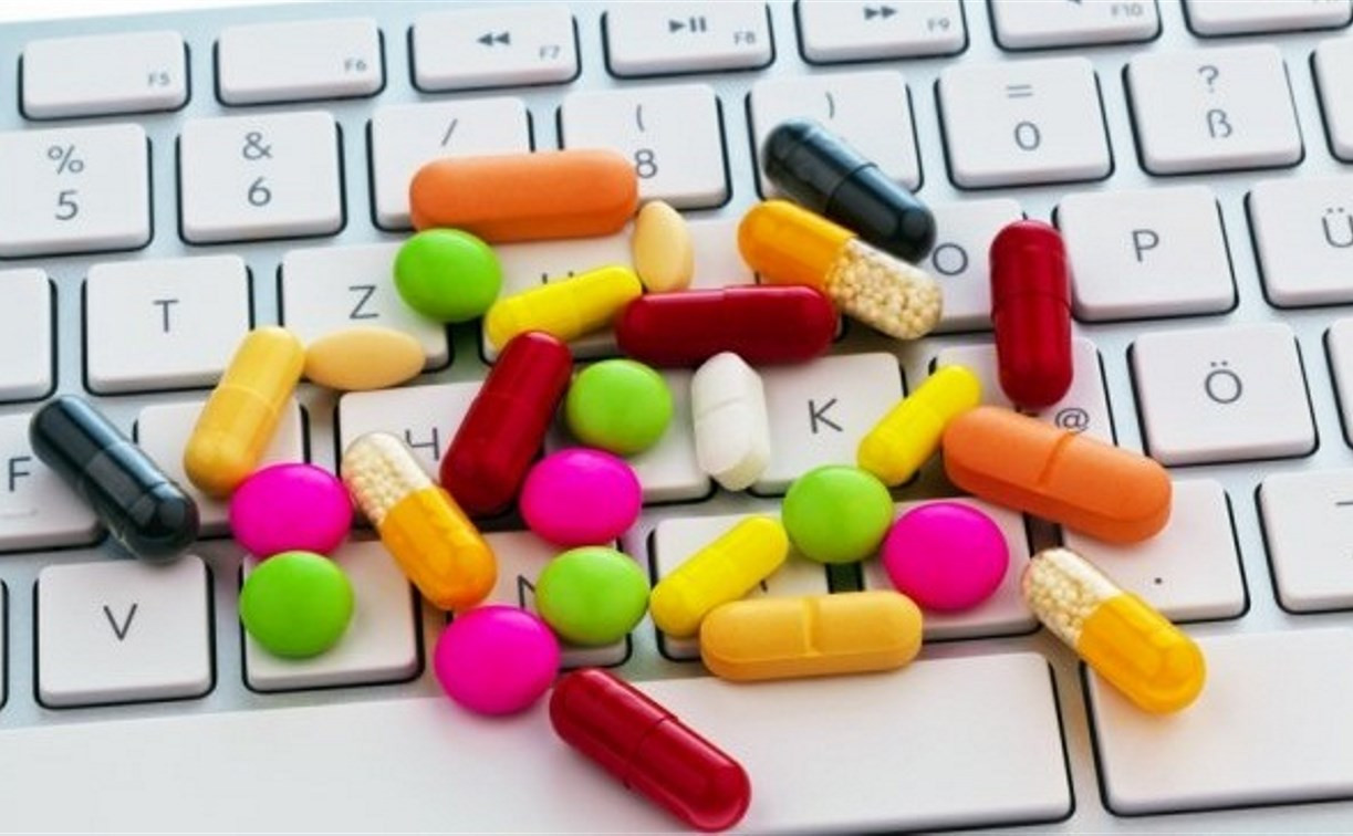 В России аптекам разрешат продавать лекарства через интернет