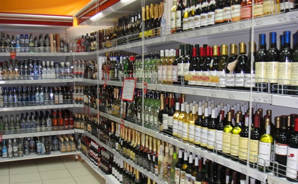 Продажу алкоголя в новогодние праздники ограничат