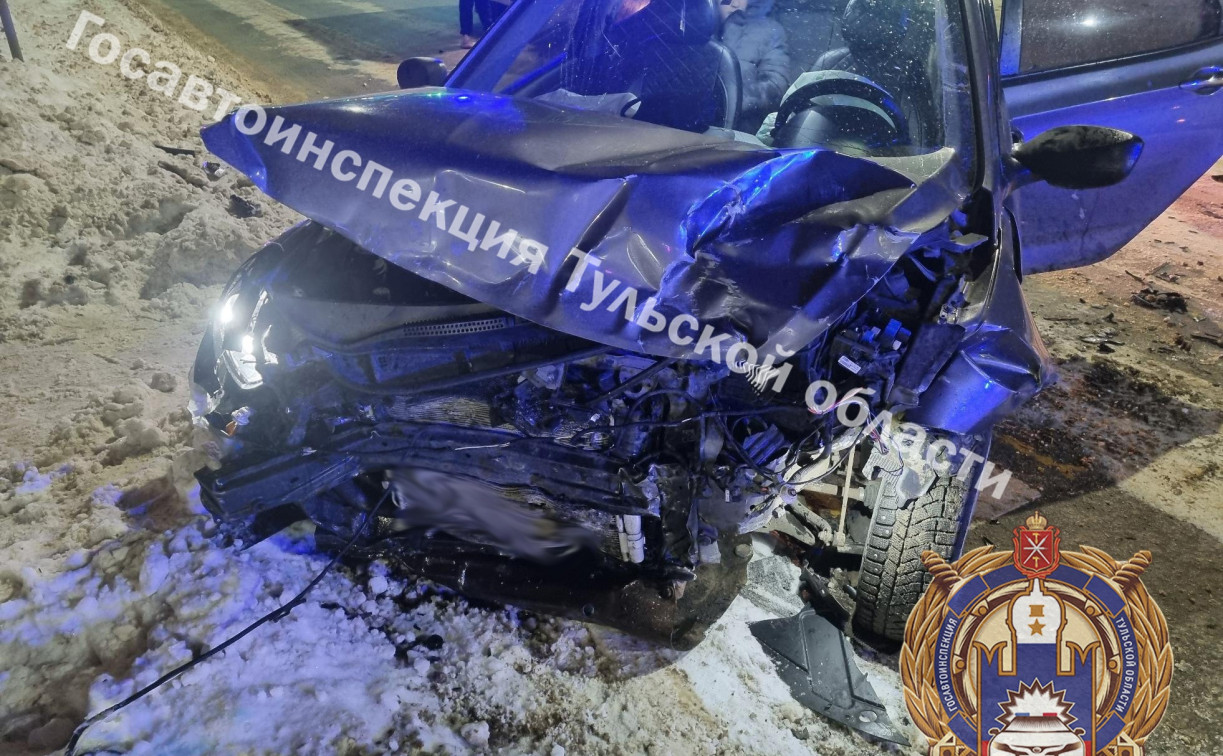 В Узловой не разъехались два Hyundai: автоледи госпитализировали 