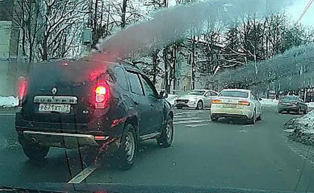 «Накажи автохама»: очевидец заснял торопыгу на Renault Duster
