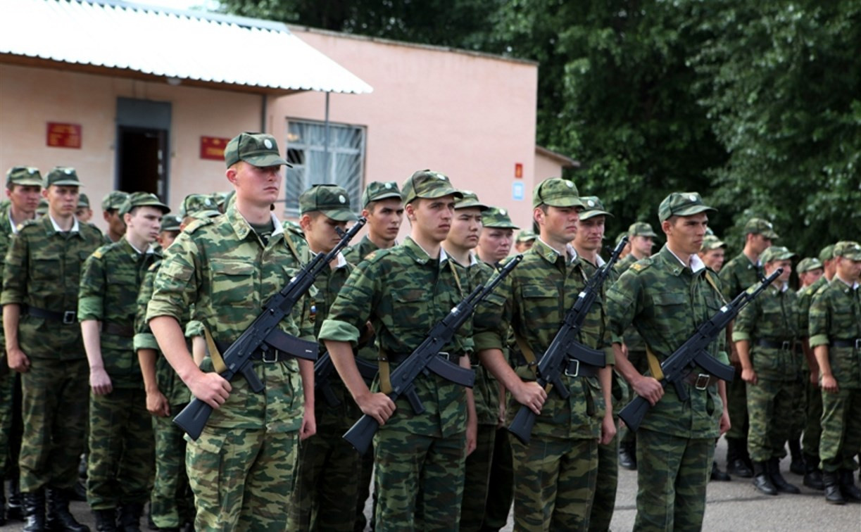 Президент подписал указ о призыве на военные сборы в 2017 году