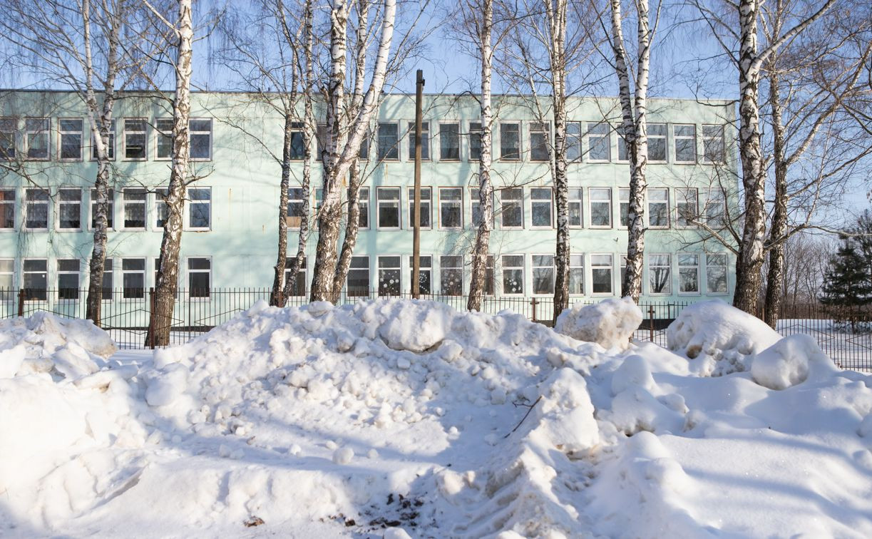 Директор школы в Лазарево уволился после громкого скандала