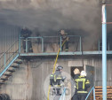 Крупный пожар в Туле: горит склад-магазин