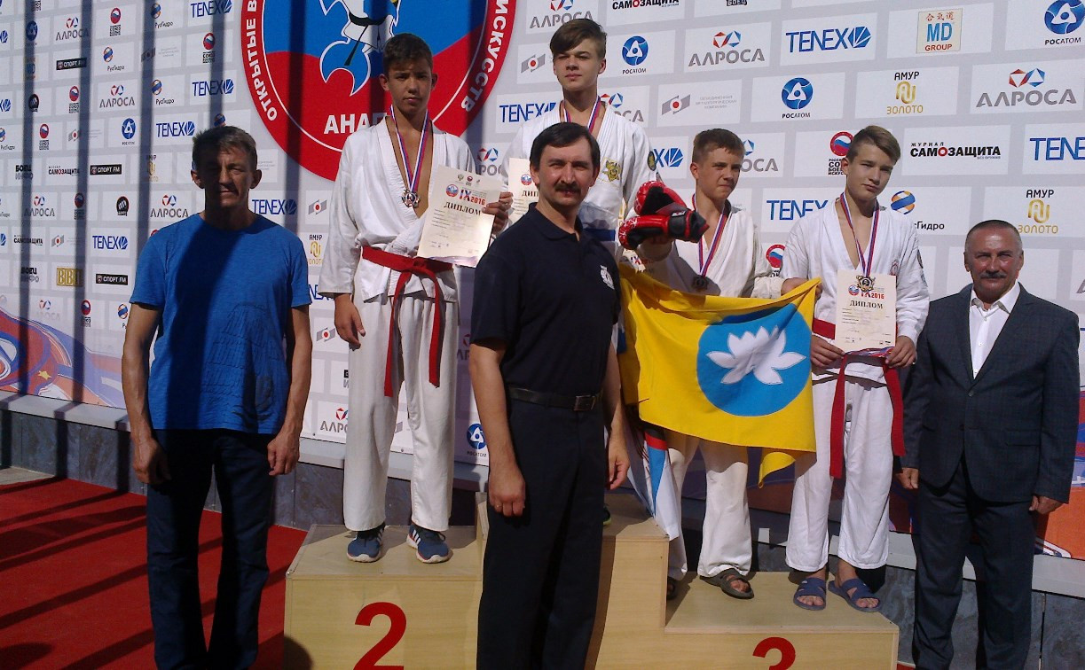 Шесть спортсменов из Тульской области завоевали медали по рукопашному бою