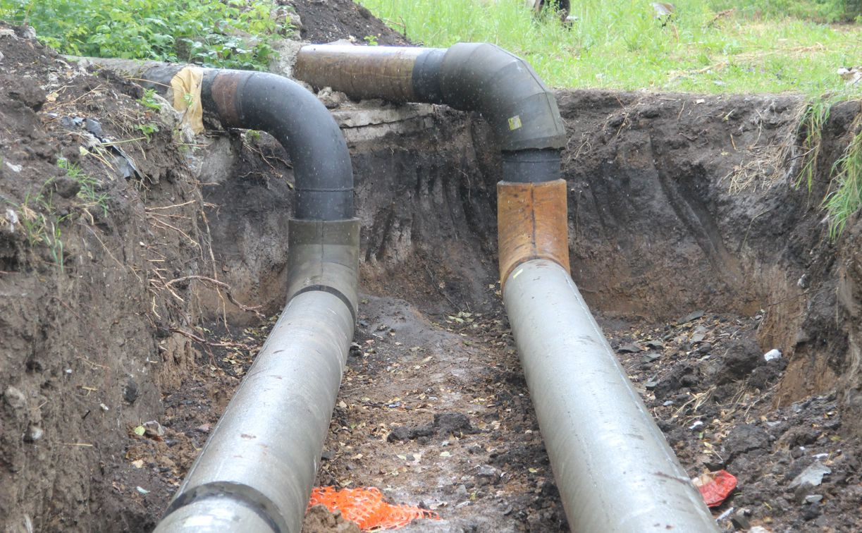«Власти в городе нет»: из-за ремонта водопровода жители Советска полтора месяца живут без горячей воды