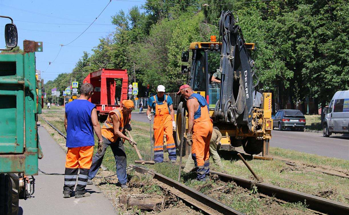 В Туле на ул. Металлургов стартовал ремонт трамвайных путей
