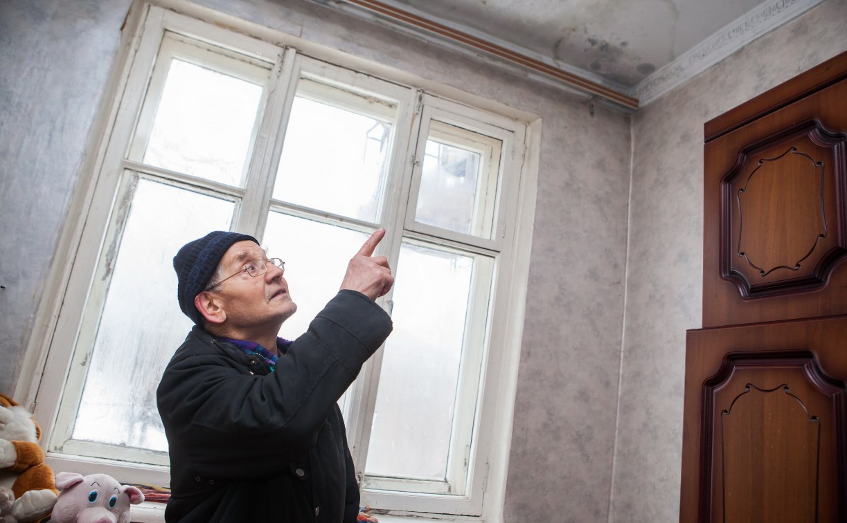 В Первомайском под Тулой дом заливает водой, а ремонт обещают через 19 лет
