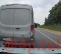 «Накажи автохама»: водитель фургона опасно подрезал и несколько раз выезжал на встречку