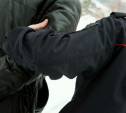 В Новомосковске в Детском парке 18-летний грабитель напал на мужчину