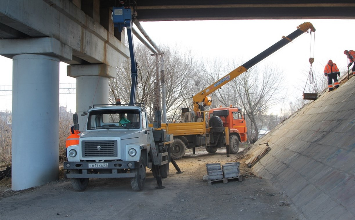 В Туле продолжается восстановление Павшинского моста
