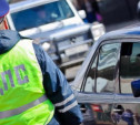 В Заокском районе дорожный полицейский брал взятки автомобильными колесами 