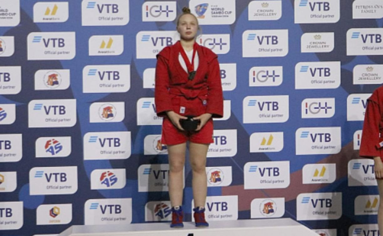 Тулячка Елена Алленова завоевала золото Кубка мира по самбо