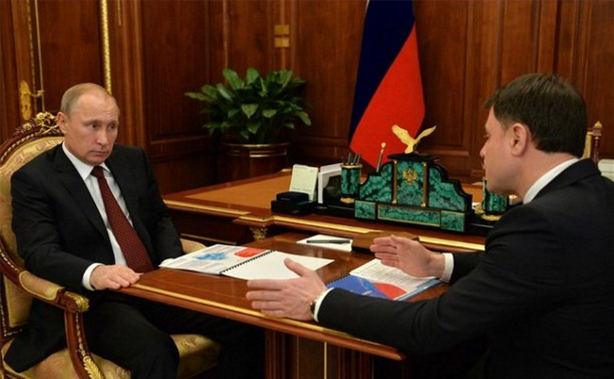 Владимир Путин обсудил с Владимиром Груздевым вопросы экономического развития 
