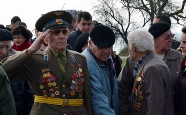 Александр Прокопук поздравил керчан с 70-летием освобождения города от немецко-фашистских захватчиков