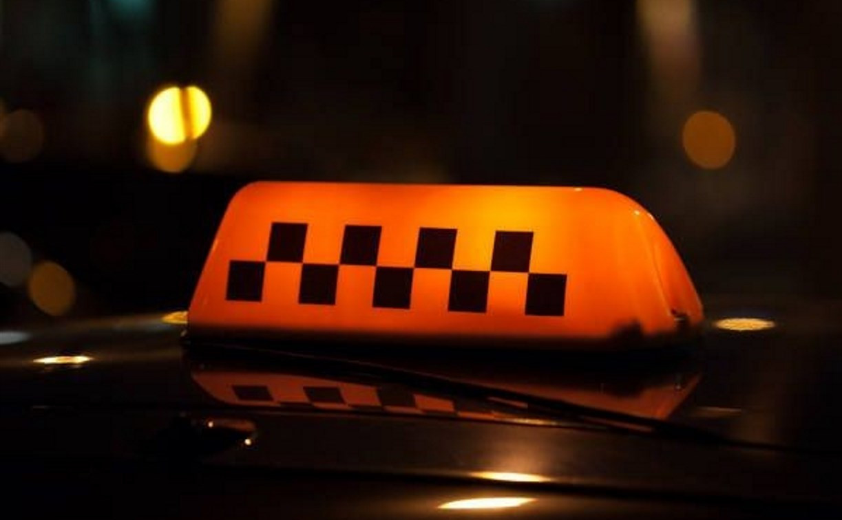 В Тульской области сотрудники ГИБДД поймали пьяного таксиста