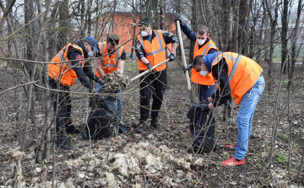 Более 250 сотрудников АО «Тулачермет» и ООО «Тулачермет-Сталь» приняли участие в общегородском субботнике