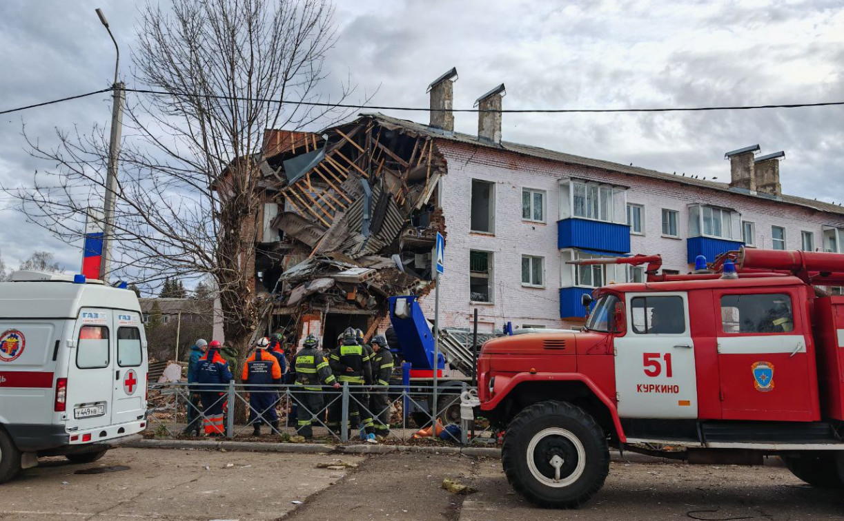 В Куркино от взрыва газа обрушился подъезд жилого дома