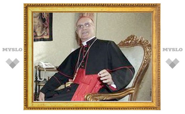 Ватиканский госсекретарь кардинал Бертоне отметил 77-летие