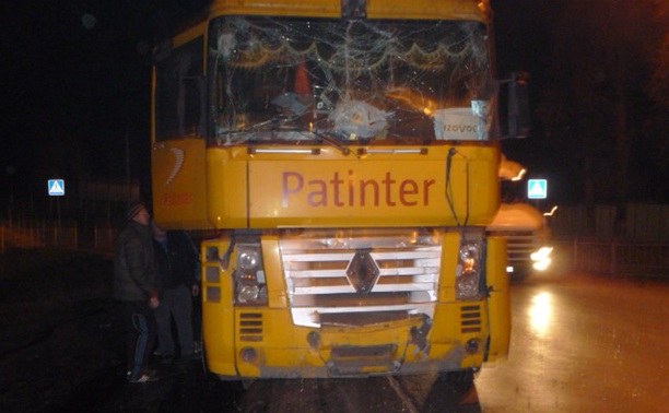 В Чернском районе столкнулись три грузовых автомобиля