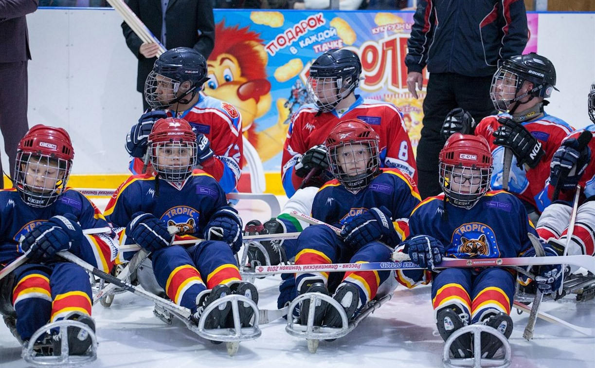 Юные следж-хоккеисты из Тулы одержали первую победу в Швеции
