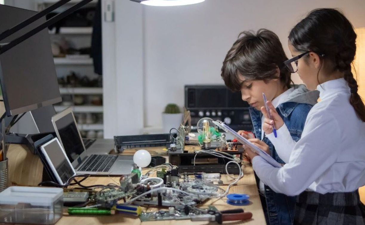 Российские школьники на уроках труда будут изучать робототехнику и животноводство
