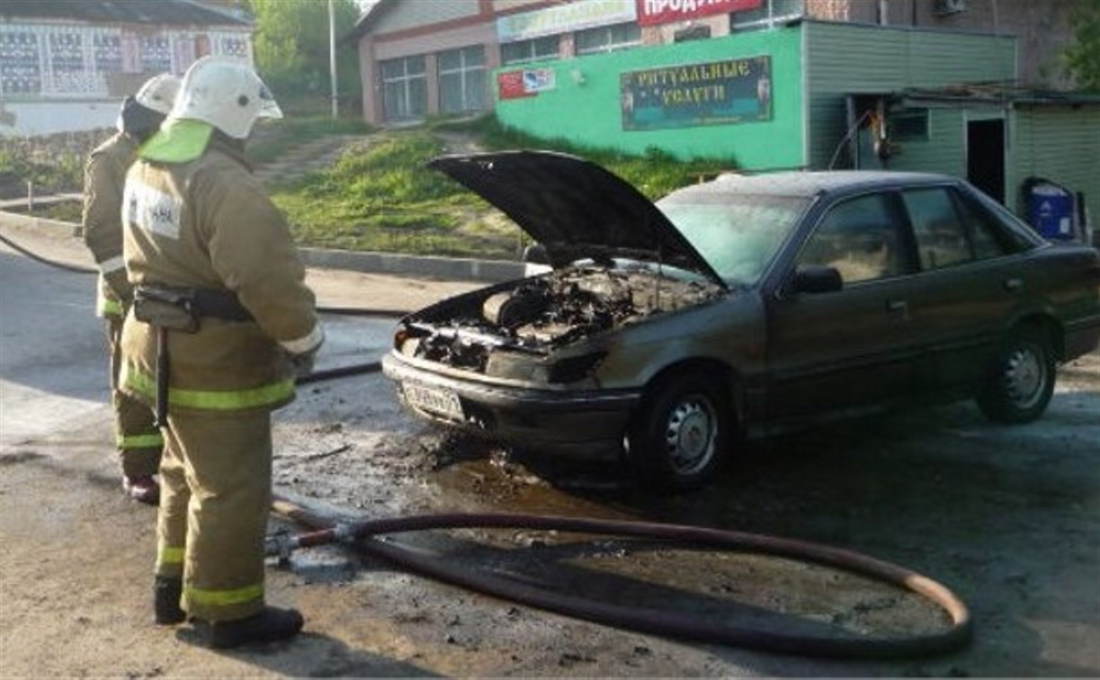 В Черни из-за короткого замыкания сгорел автомобиль