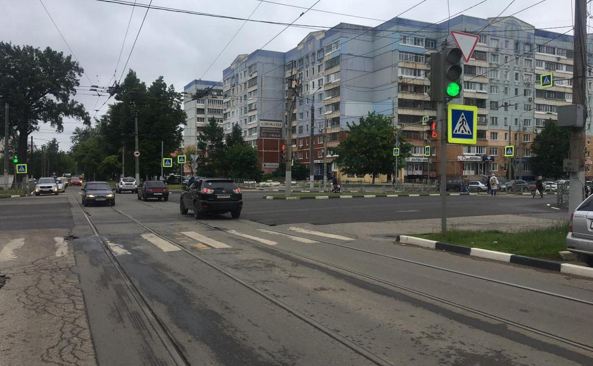 В Туле разыскивают водителя, сбившего ребенка на пешеходном переходе