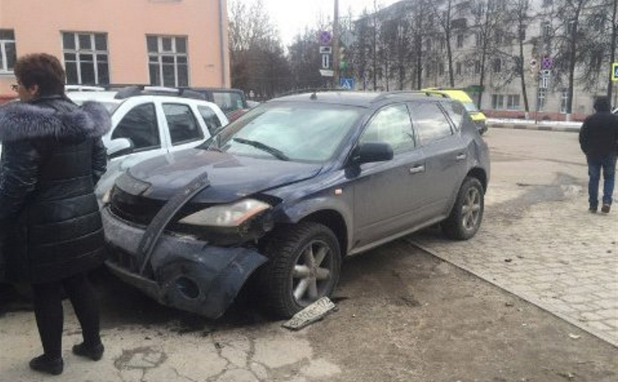 В Туле на улице Волкова столкнулись четыре автомобиля