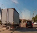 Не все водители соблюдают ПДД на Пролетарском мосту