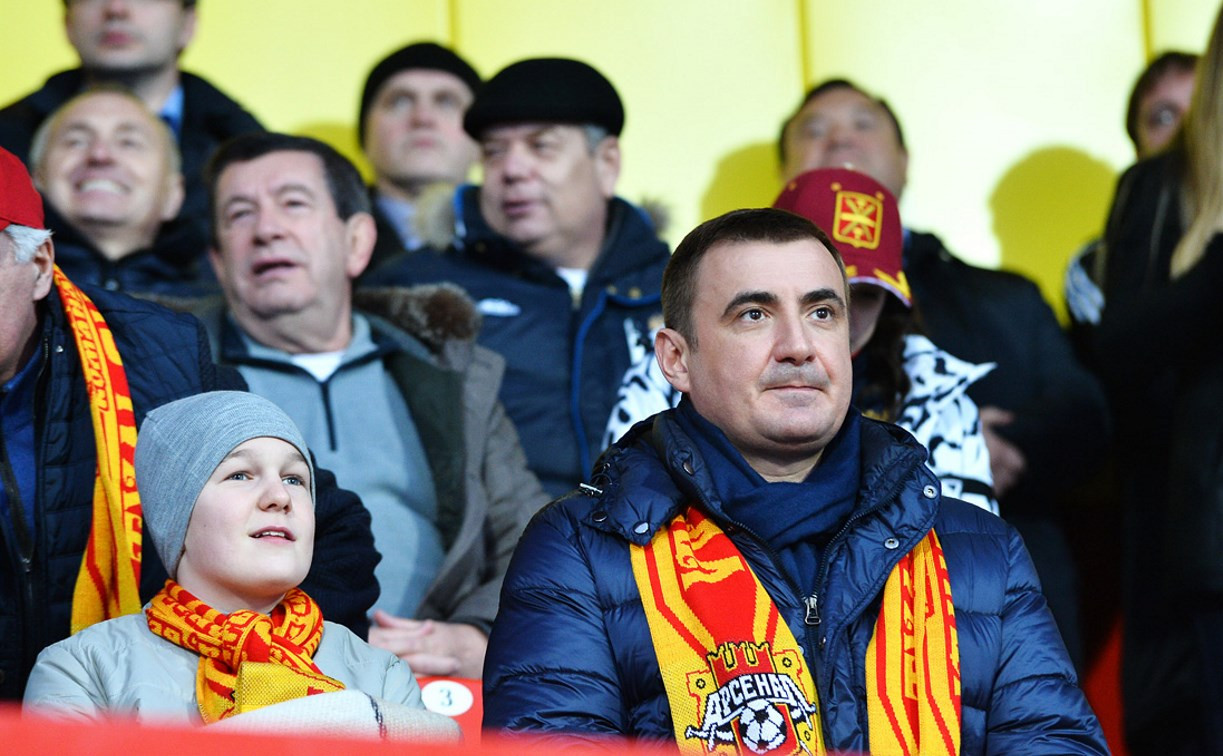 Алексей Дюмин пришел на матч  «Арсенал» -  «Шинник» вместе со своим сыном